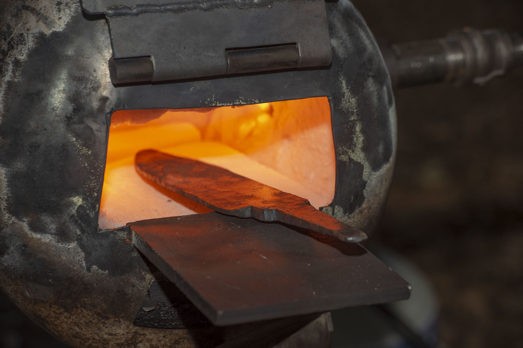 BR.knifemaking.014.JPG